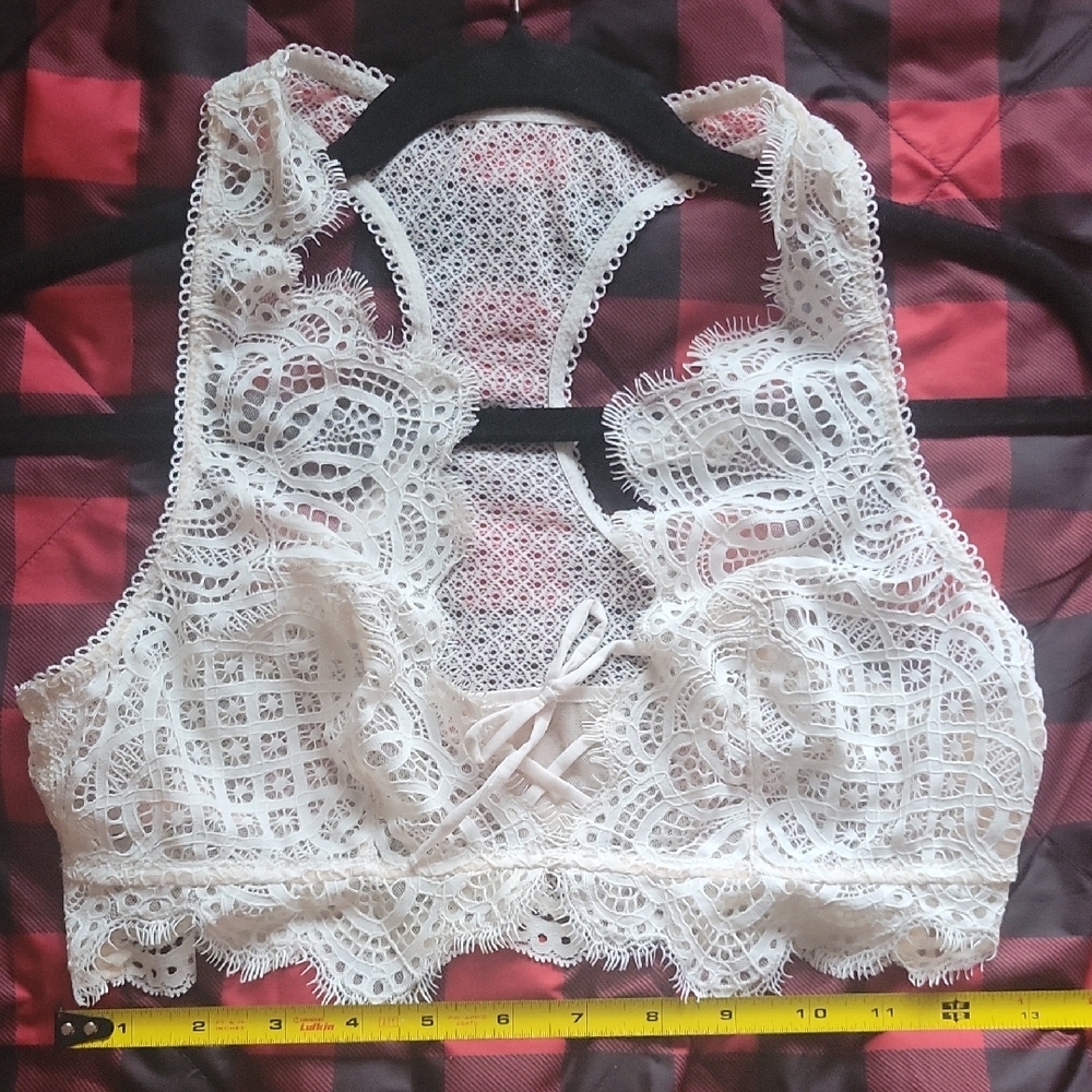 Victoria's Secret Cream Lace Bralette